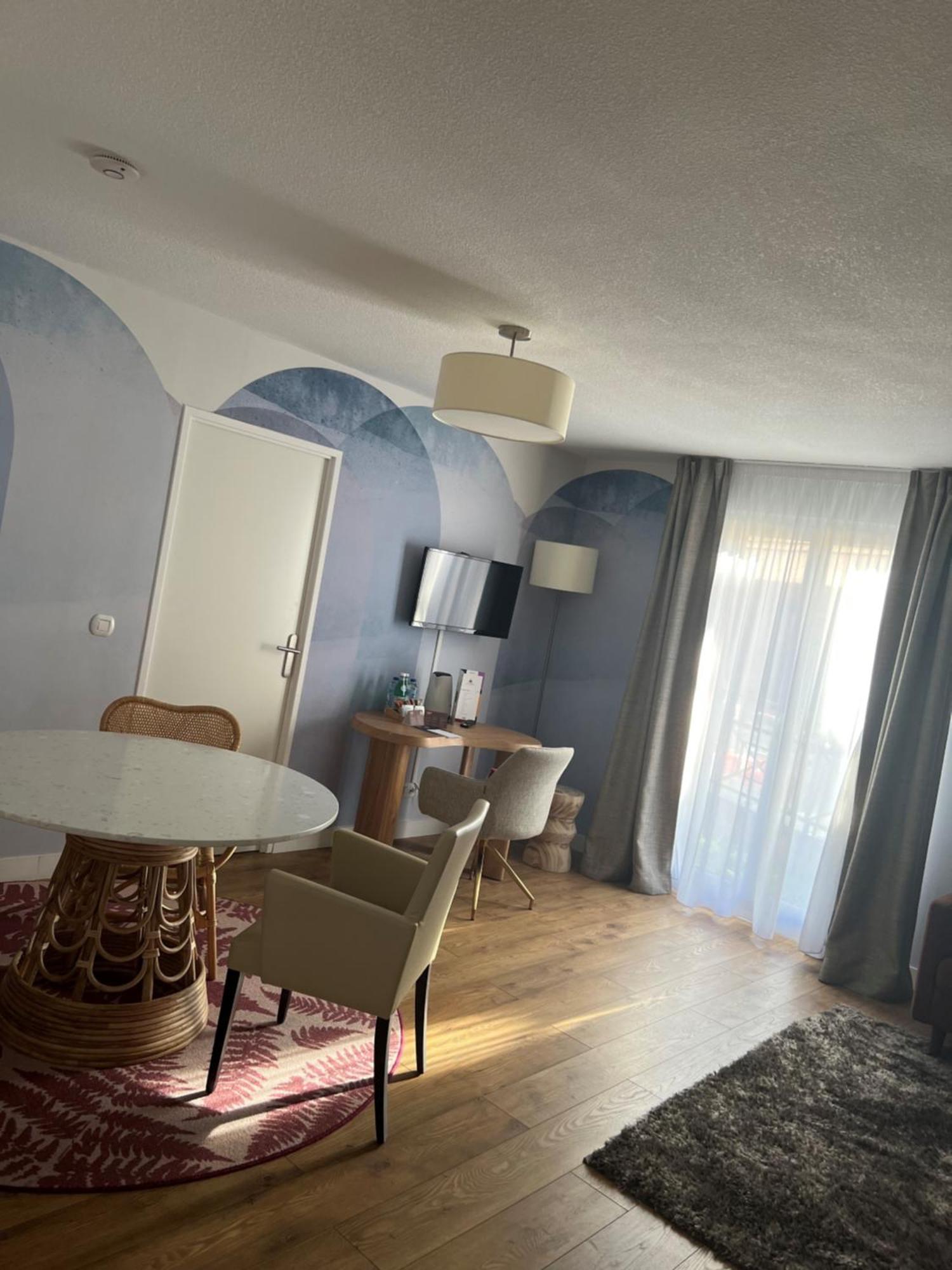 Residhome Neuilly Bords De Marne Bagian luar foto