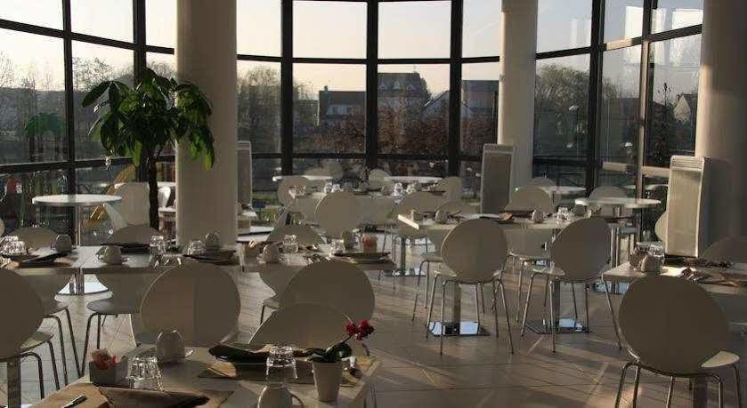 Residhome Neuilly Bords De Marne Bagian luar foto